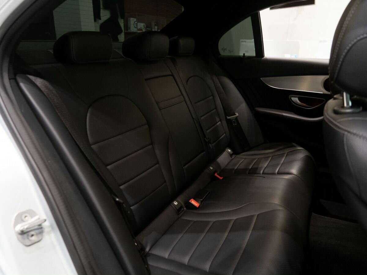 Mercedes-Benz C-Класс 2018 года с пробегом. Фото: #8