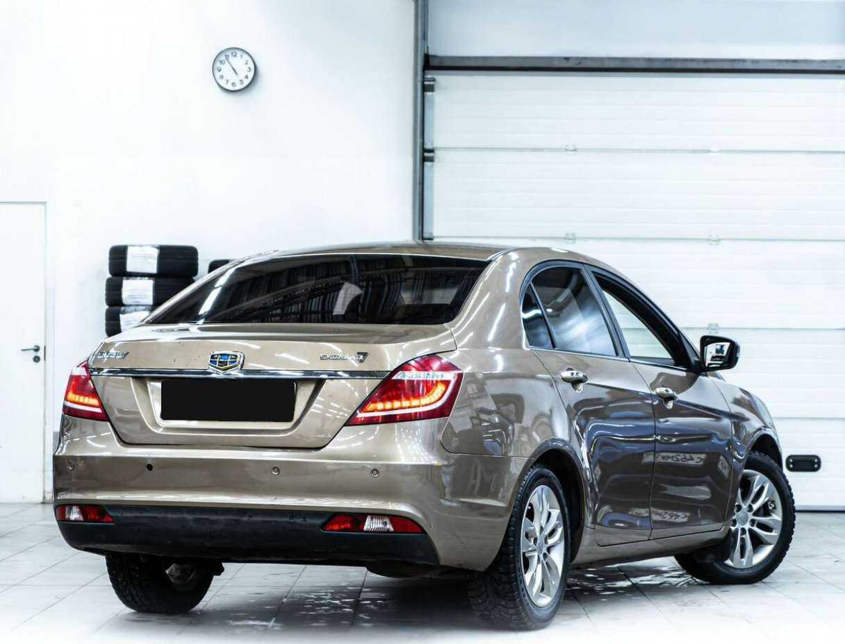 Geely Emgrand 7 2016 года с пробегом. Фото: #2