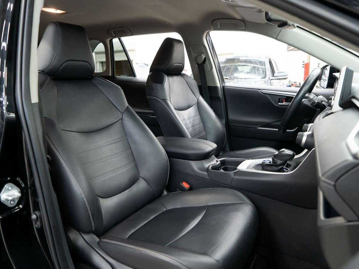 Toyota RAV4 2020 года с пробегом. Фото: #8