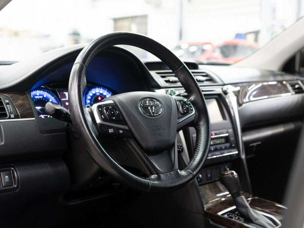 Toyota Camry 2016 года с пробегом. Фото: #4