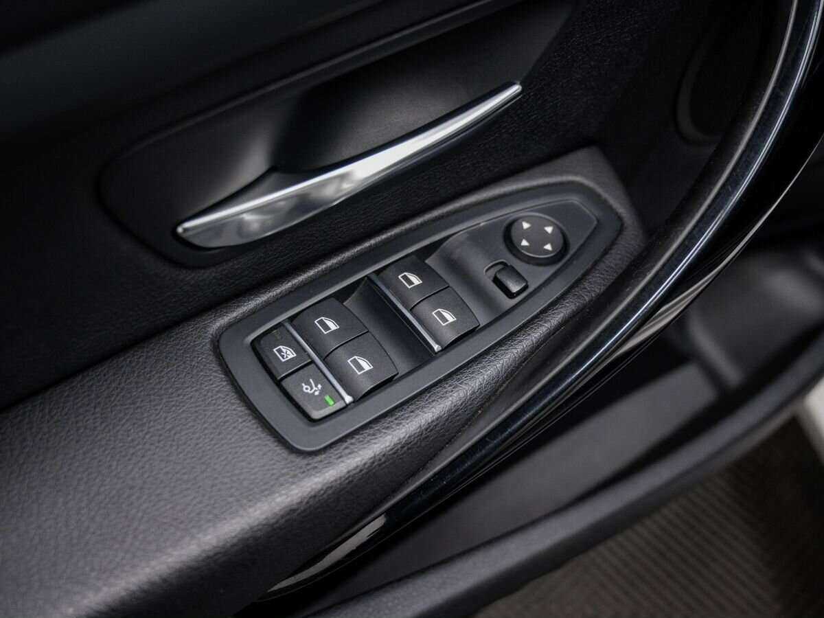 BMW 3 серии 2017 года с пробегом. Фото: #18