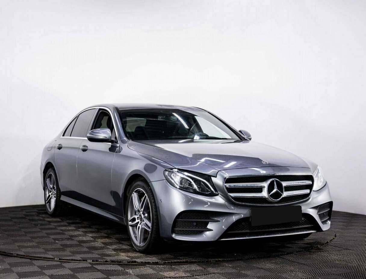 Mercedes-Benz E-Класс 2018 года с пробегом. Фото: #2