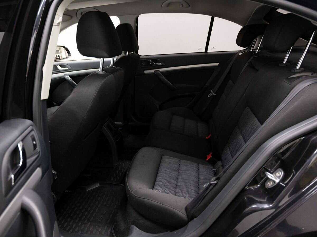 Skoda Octavia 2012 года с пробегом. Фото: #3
