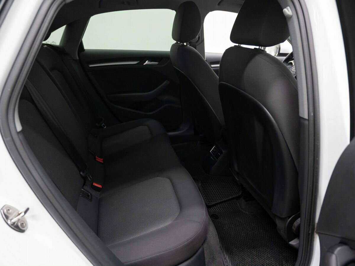 Audi A3 2019 года с пробегом. Фото: #8