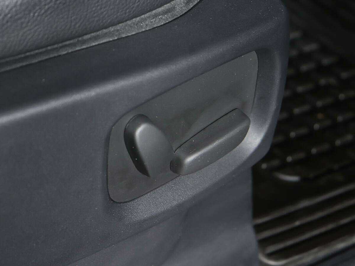 Land Rover Discovery 2012 года с пробегом. Фото: #16