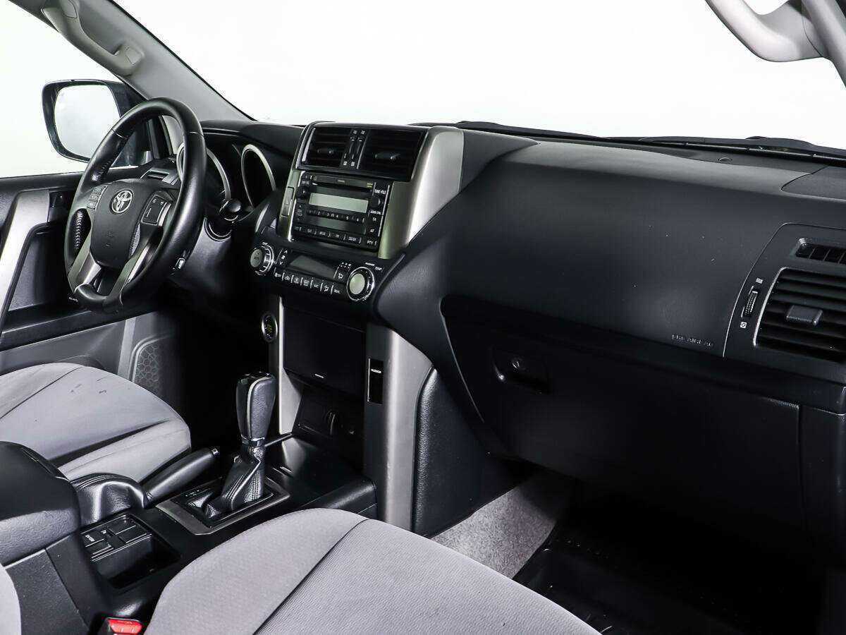 Toyota Land Cruiser Prado 2012 года с пробегом. Фото: #8