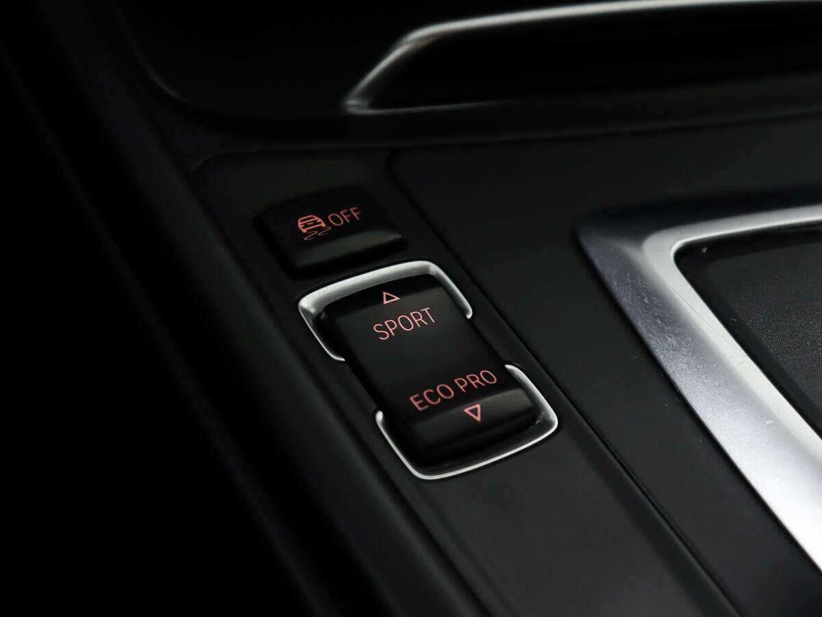 BMW 3 серии 2017 года с пробегом. Фото: #21