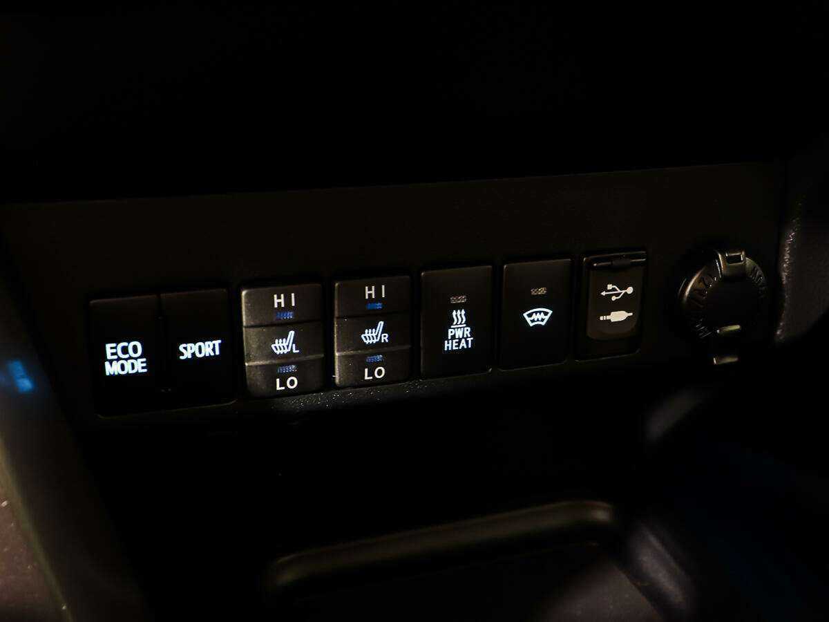 Toyota RAV4 2018 года с пробегом. Фото: #16