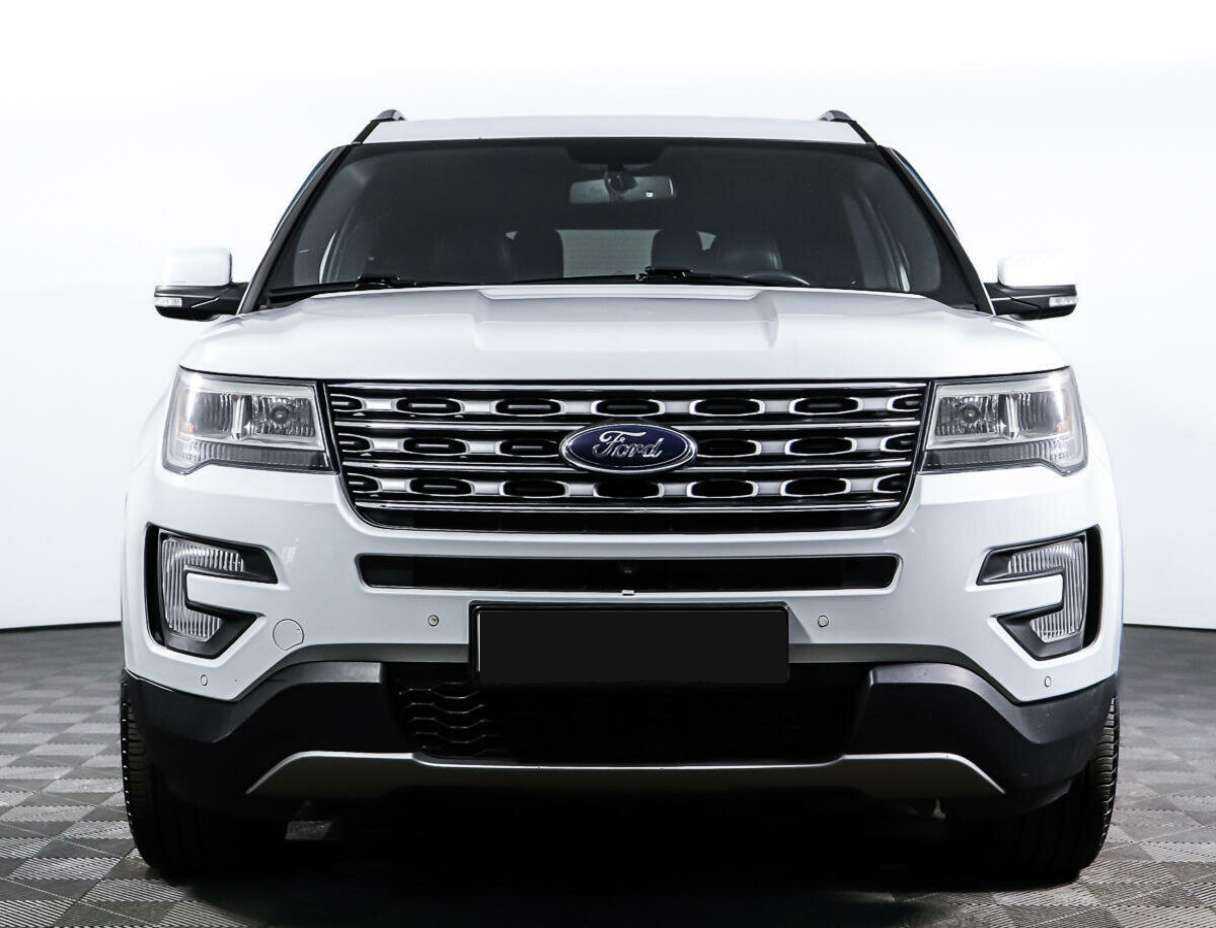 Ford Explorer 2017 года с пробегом. Фото: #1