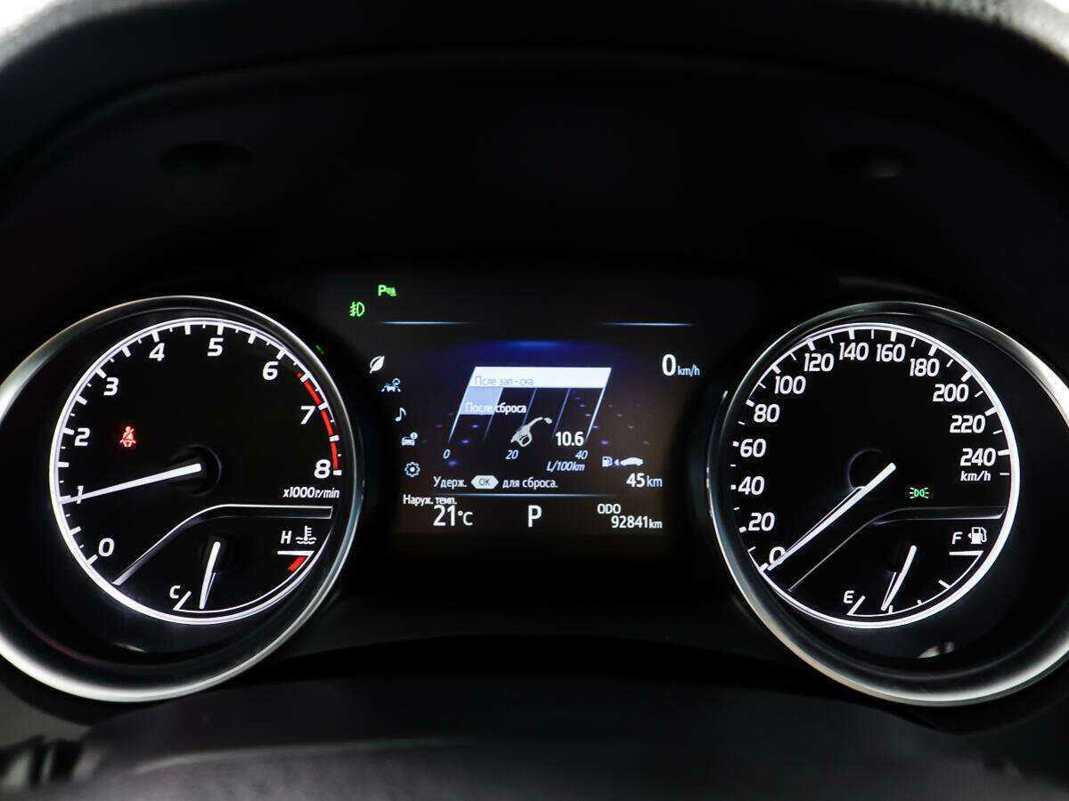 Toyota Camry 2018 года с пробегом. Фото: #13