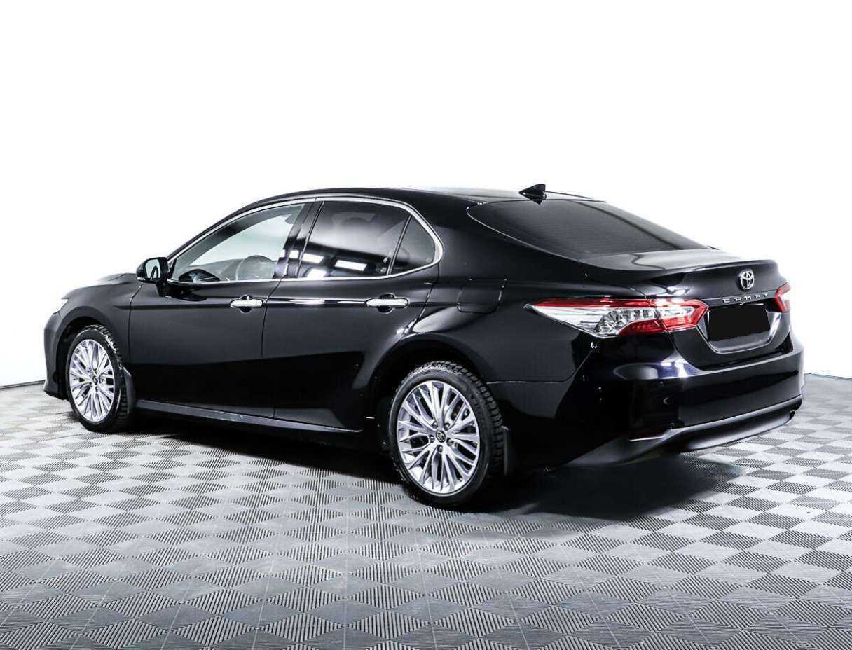 Toyota Camry 2019 года с пробегом. Фото: #6