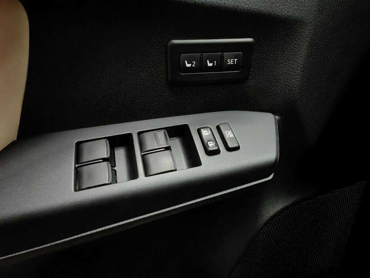 Toyota RAV4 2017 года с пробегом. Фото: #18