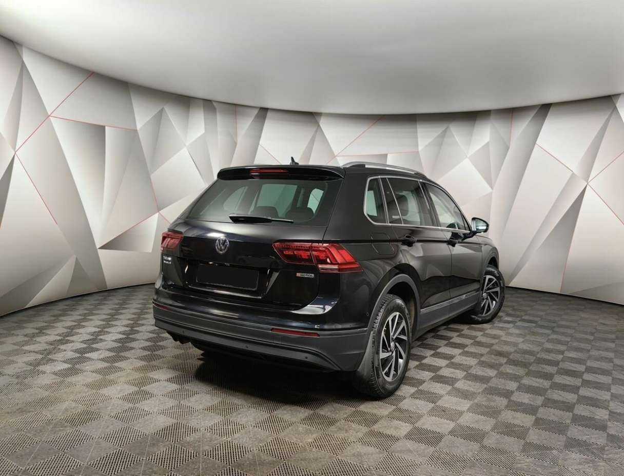 Volkswagen Tiguan 2018 года с пробегом. Фото: #1