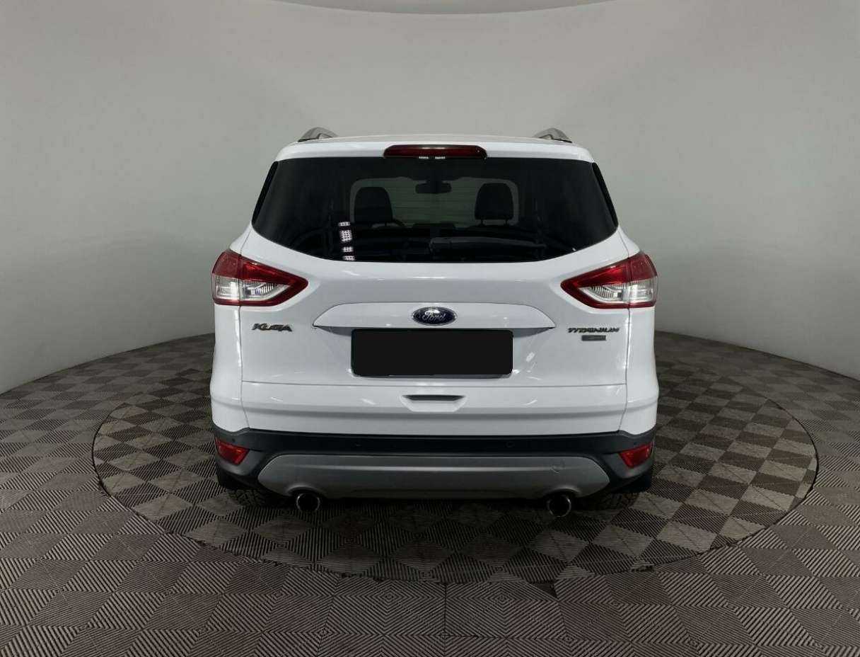 Ford Kuga 2015 года с пробегом. Фото: #1