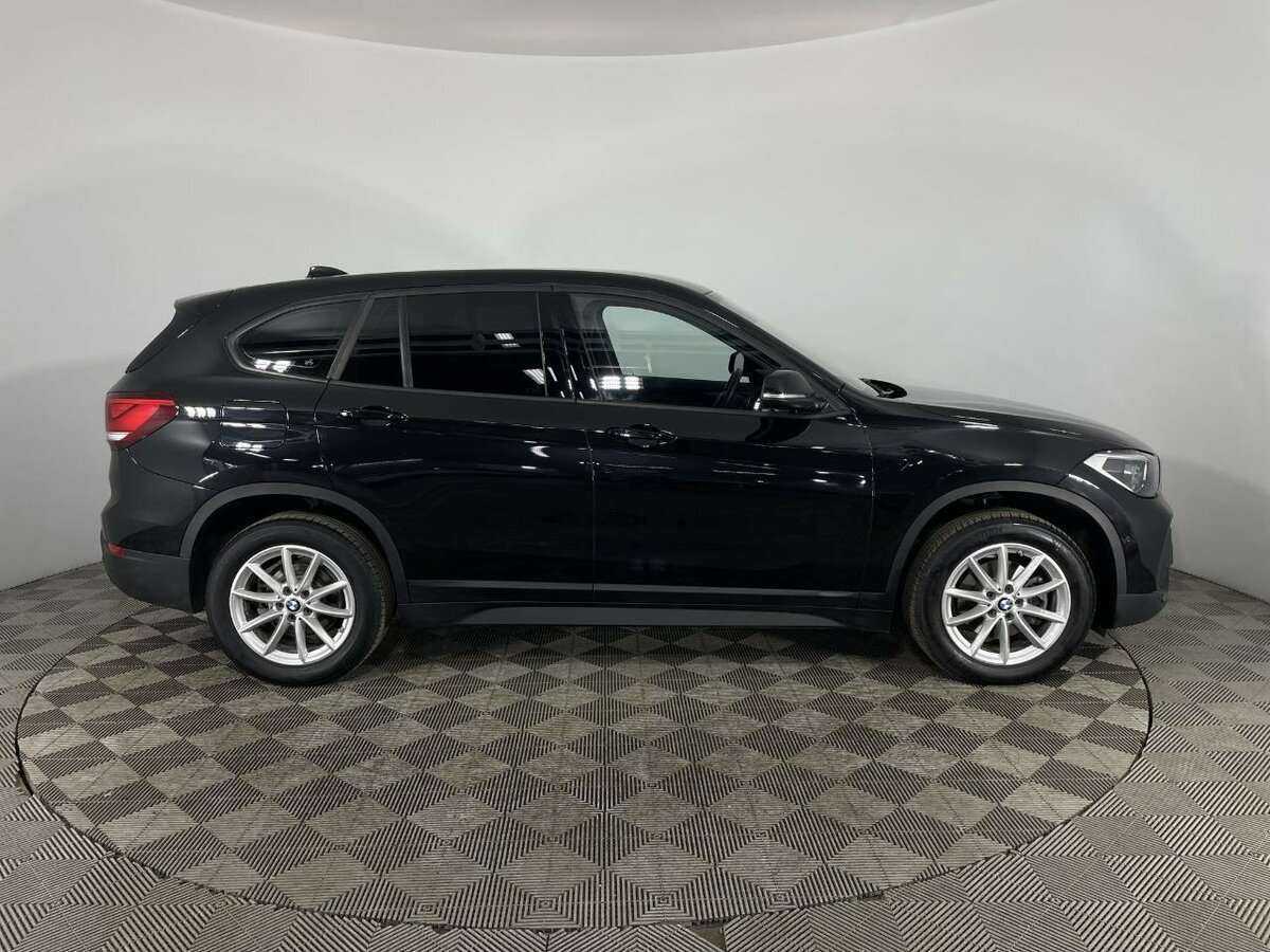 BMW X1 2021 года с пробегом. Фото: #3
