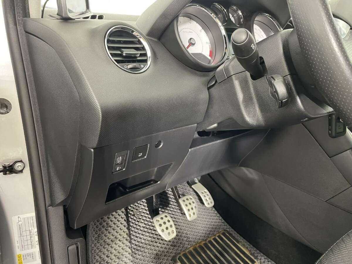 Peugeot 408 2016 года с пробегом. Фото: #8