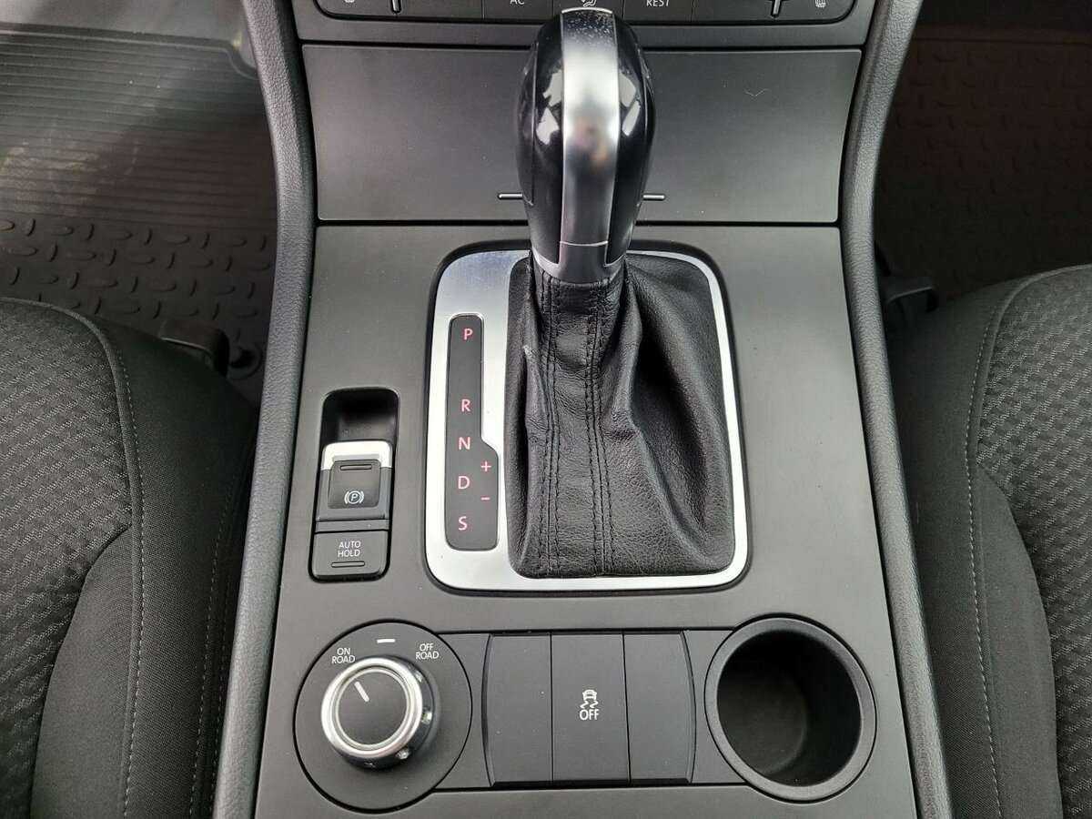 Volkswagen Touareg 2012 года с пробегом. Фото: #12