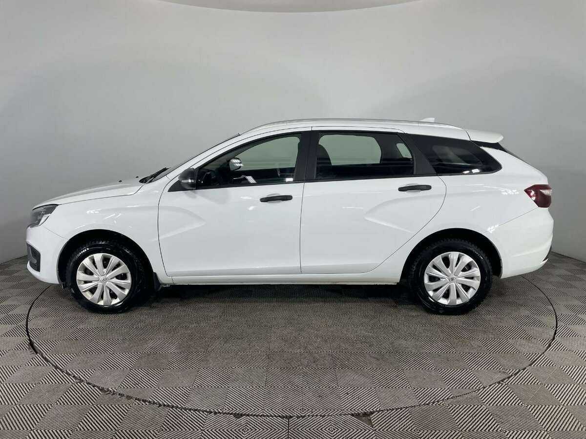 Lada (ВАЗ) Vesta 2023 года с пробегом. Фото: #4