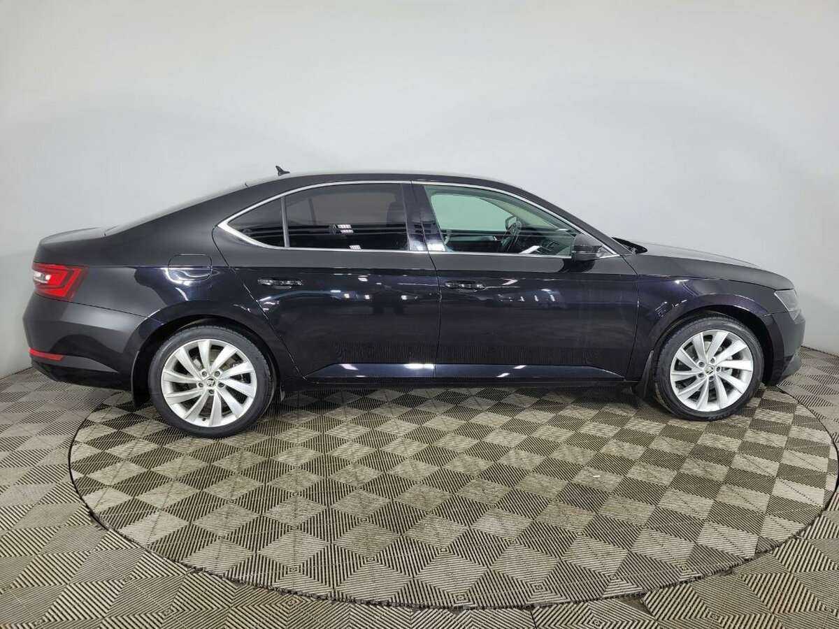 Skoda Superb 2016 года с пробегом. Фото: #3