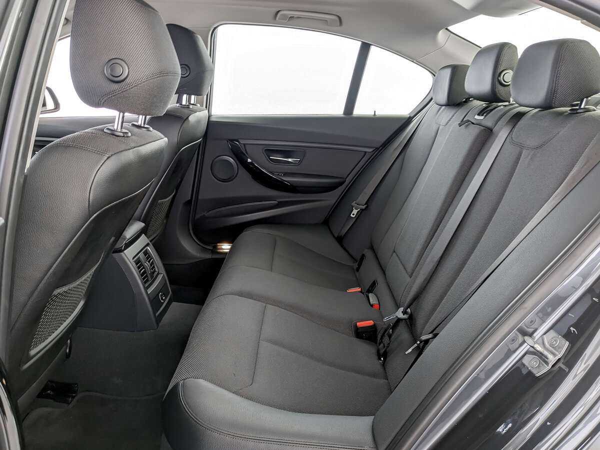 BMW 3 серии 2018 года с пробегом. Фото: #11