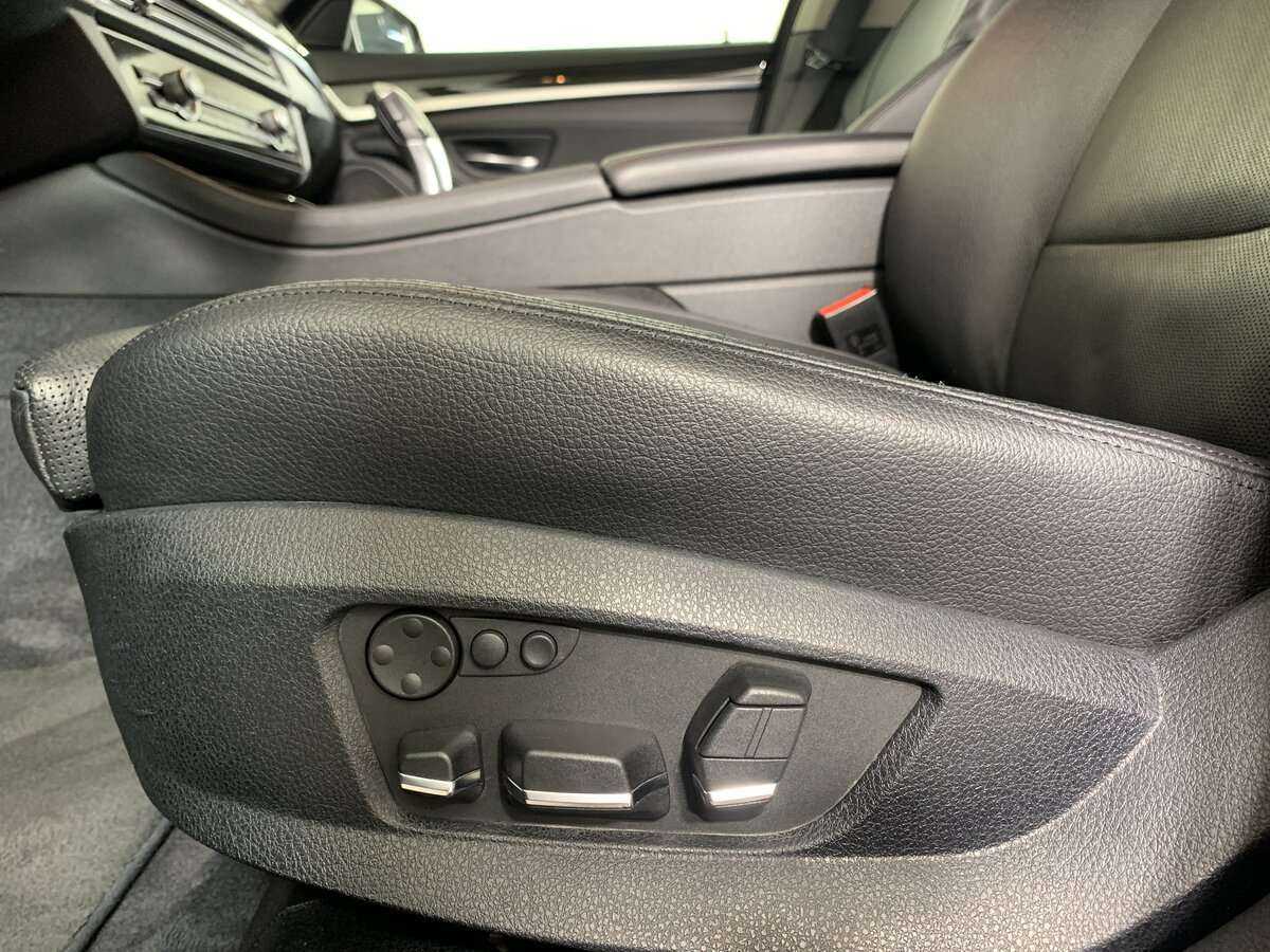 BMW 5 серии 2012 года с пробегом. Фото: #13