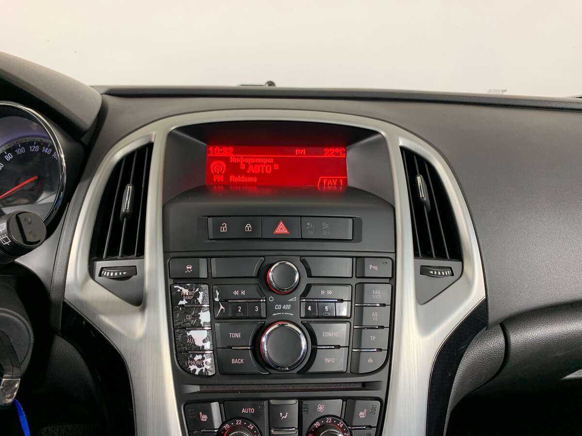 Opel Astra 2012 года с пробегом. Фото: #10