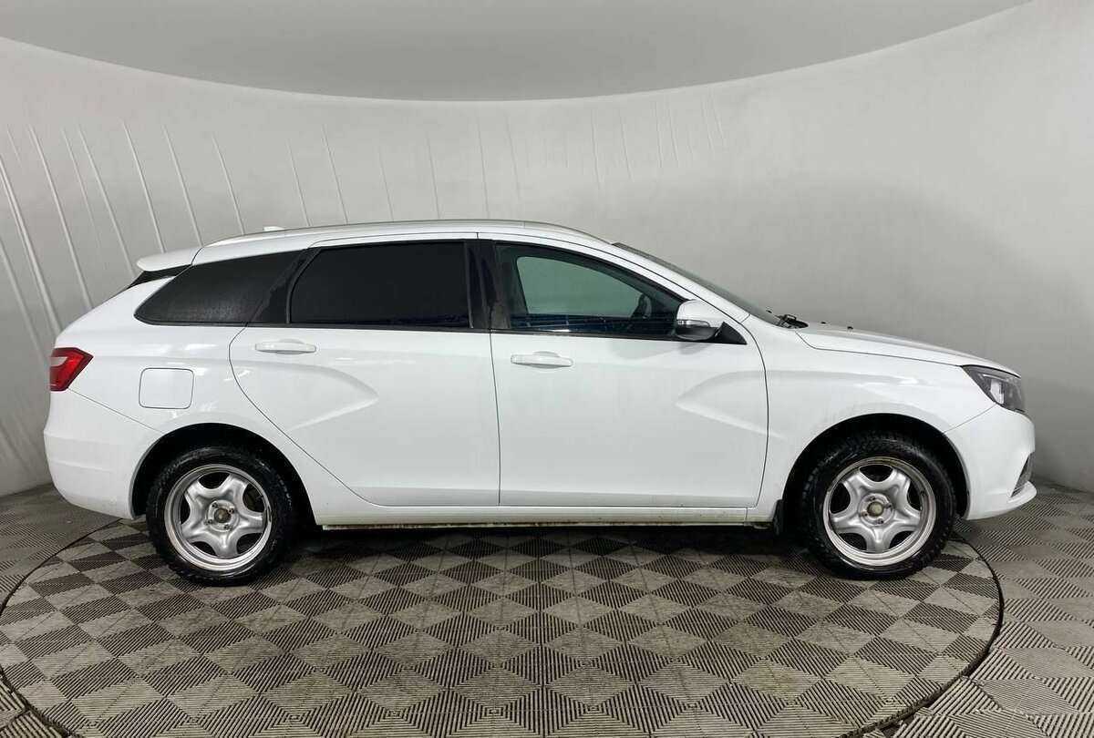 Lada (ВАЗ) Vesta 2019 года с пробегом. Фото: #3