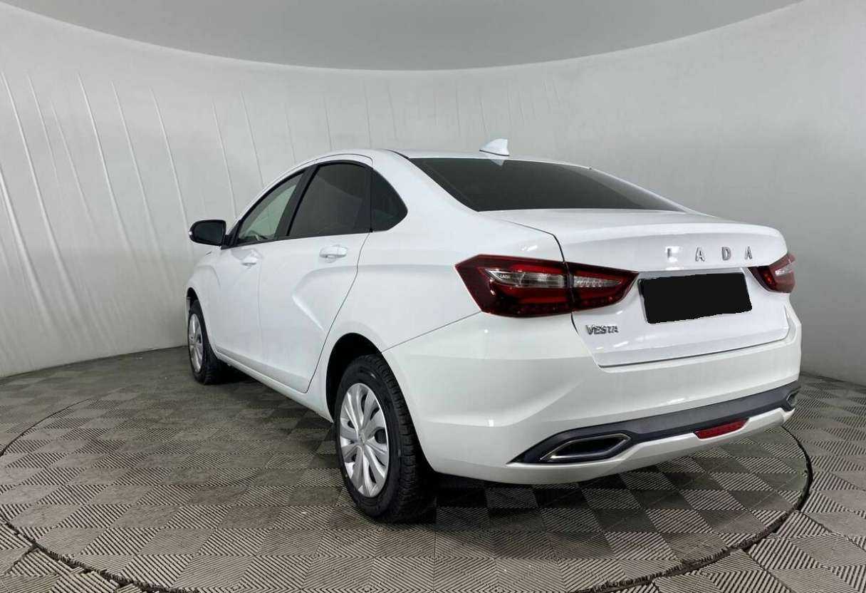 Lada (ВАЗ) Vesta 2023 года с пробегом. Фото: #6