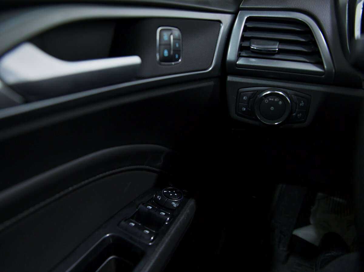 Ford Mondeo 2016 года с пробегом. Фото: #7