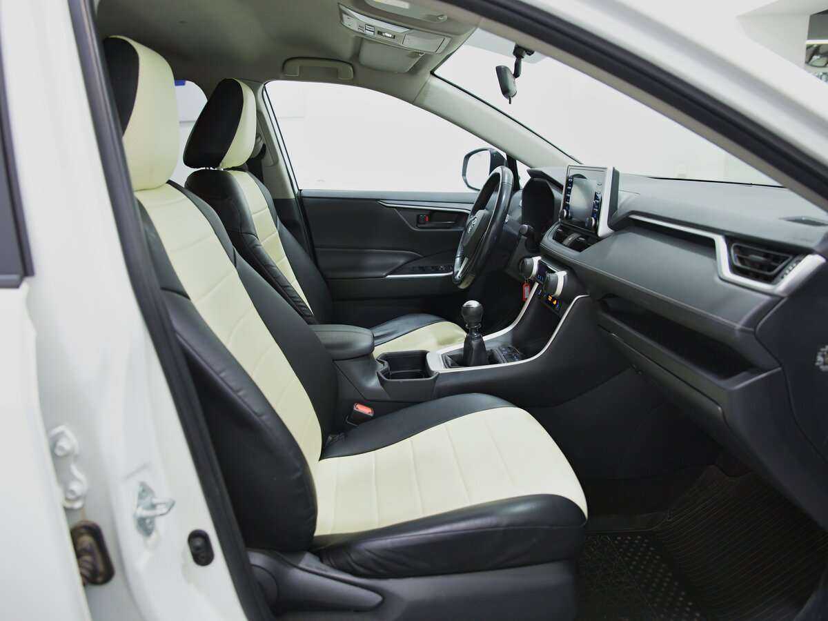 Toyota RAV4 2020 года с пробегом. Фото: #10
