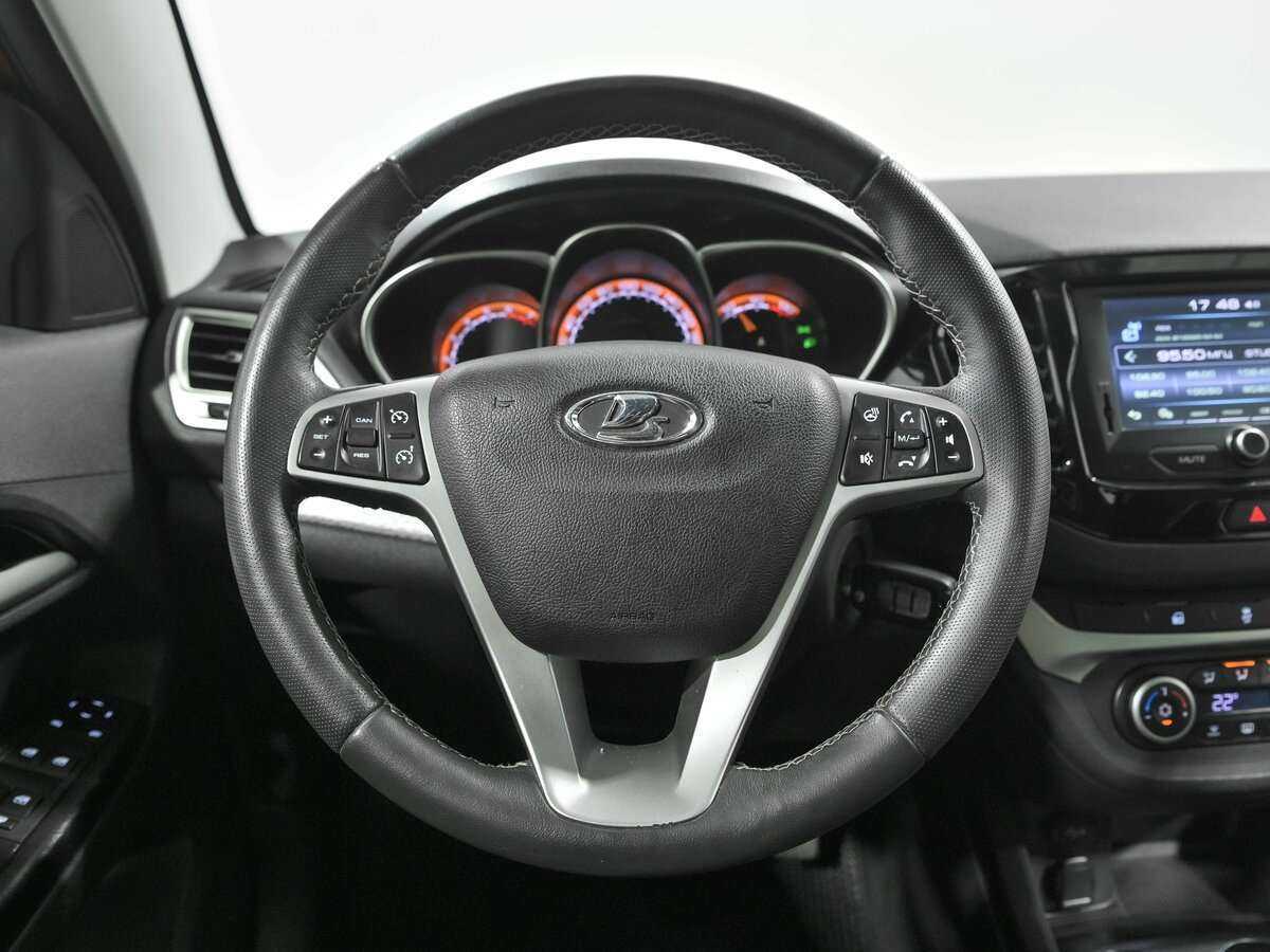 Lada (ВАЗ) Vesta 2019 года с пробегом. Фото: #2