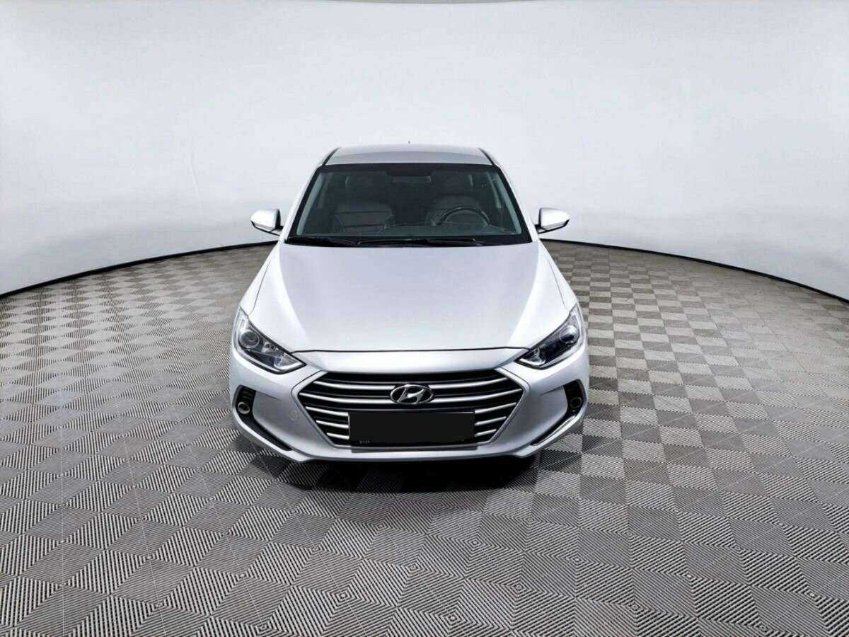 Hyundai Elantra 2017 года с пробегом. Фото: #1