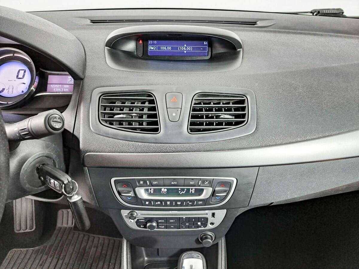 Renault Fluence 2013 года с пробегом. Фото: #12