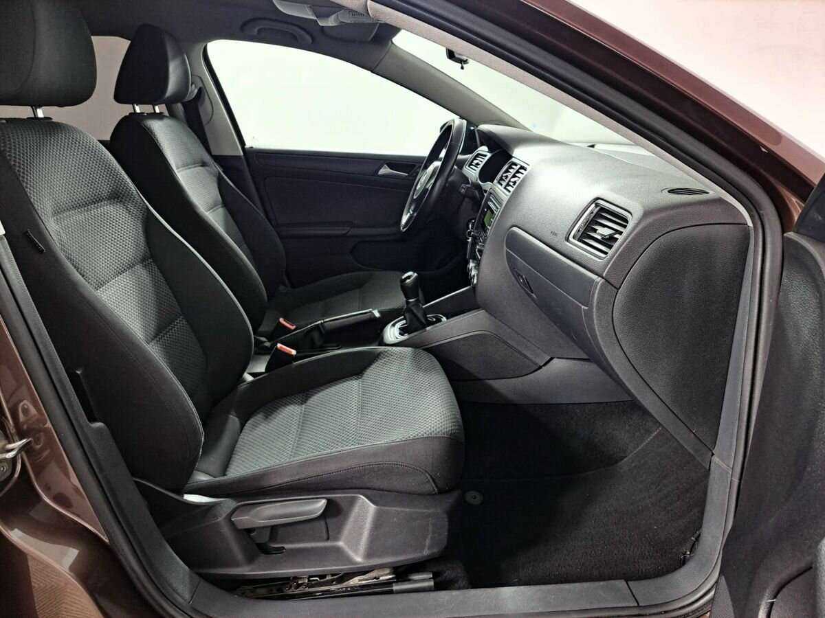 Volkswagen Jetta 2014 года с пробегом. Фото: #8