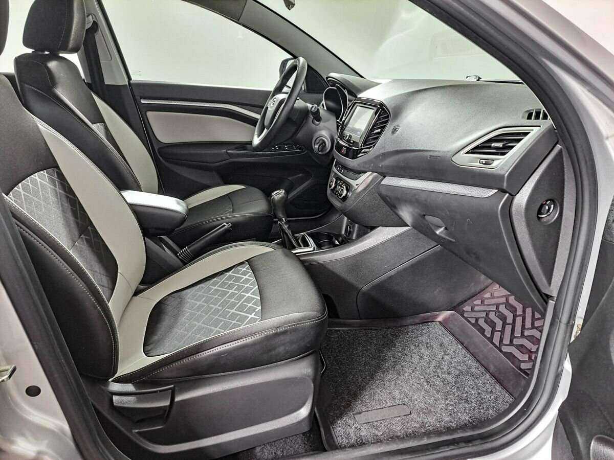 Lada (ВАЗ) Vesta 2018 года с пробегом. Фото: #8