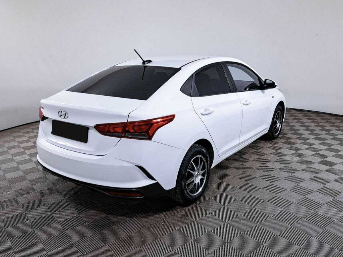 Hyundai Solaris 2021 года с пробегом. Фото: #3