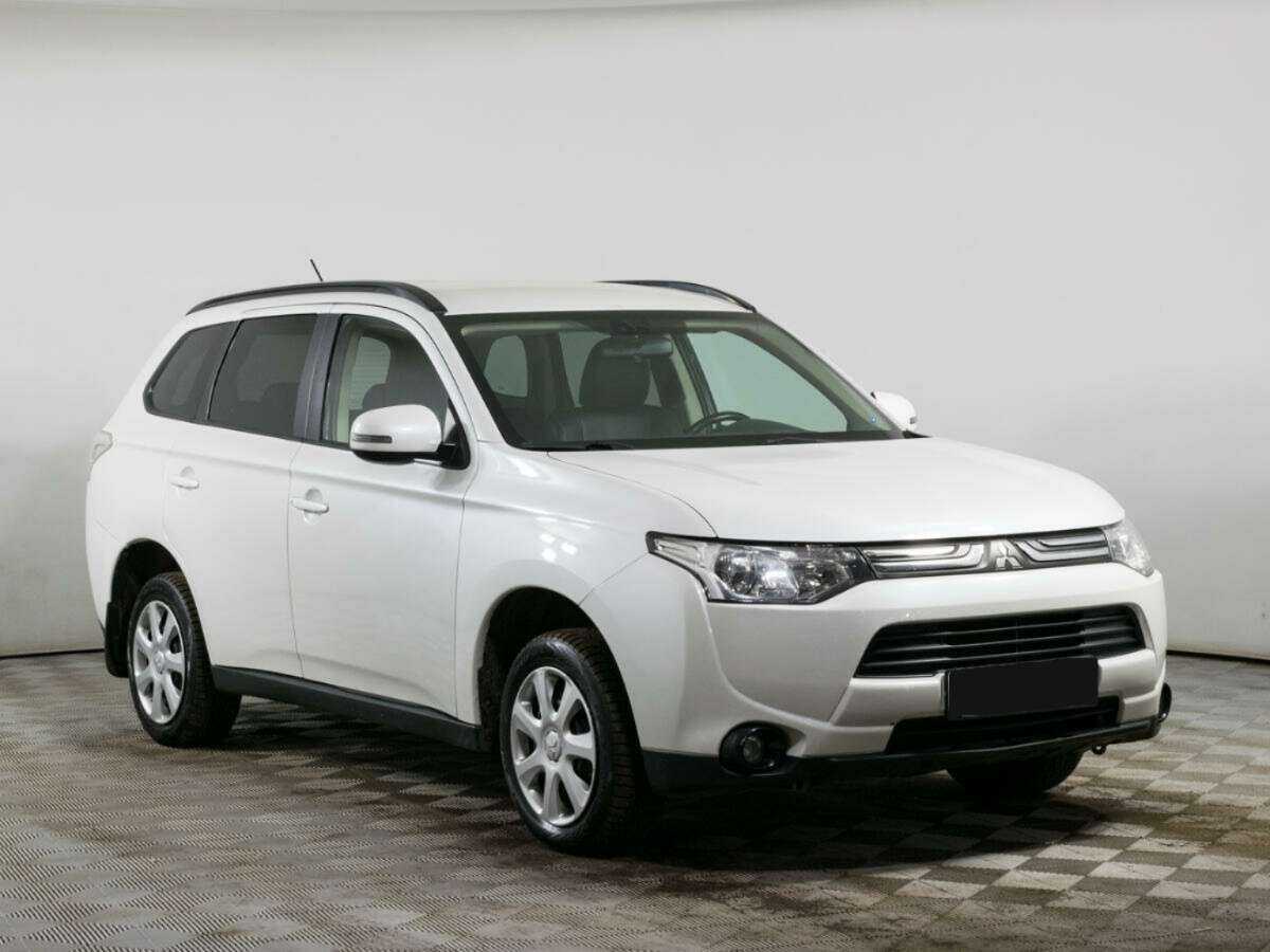 Mitsubishi Outlander 2013 года с пробегом. Фото: #2