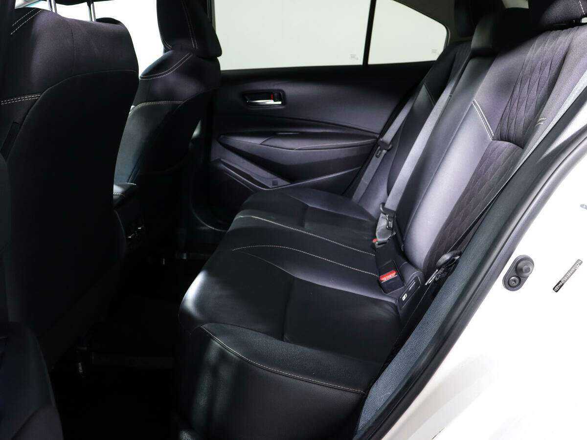 Toyota Corolla 2019 года с пробегом. Фото: #6