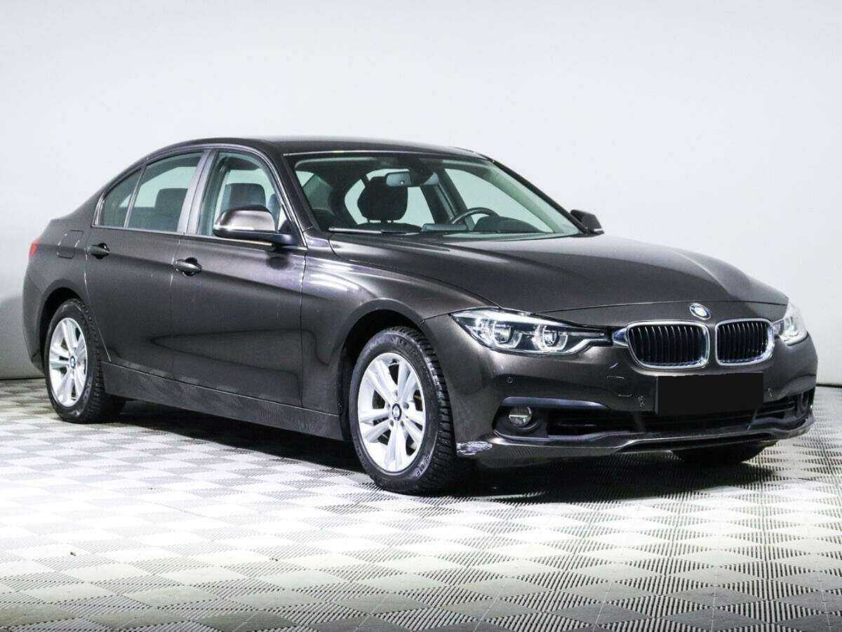 BMW 3 серии 2017 года с пробегом. Фото: #2