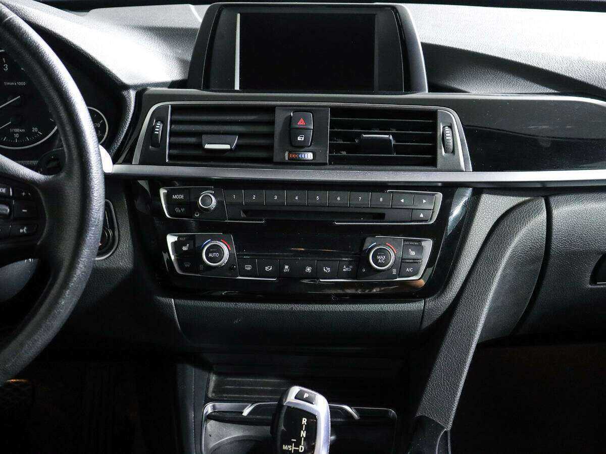 BMW 3 серии 2017 года с пробегом. Фото: #8