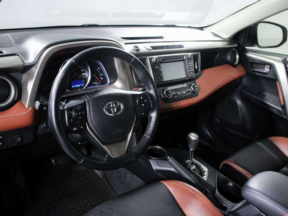 Toyota RAV4 2014 года с пробегом. Фото: #10
