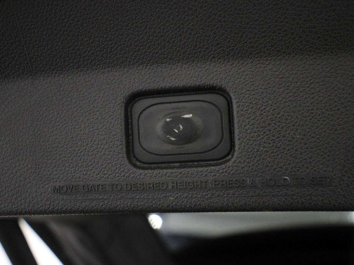 Ford Explorer 2013 года с пробегом. Фото: #11