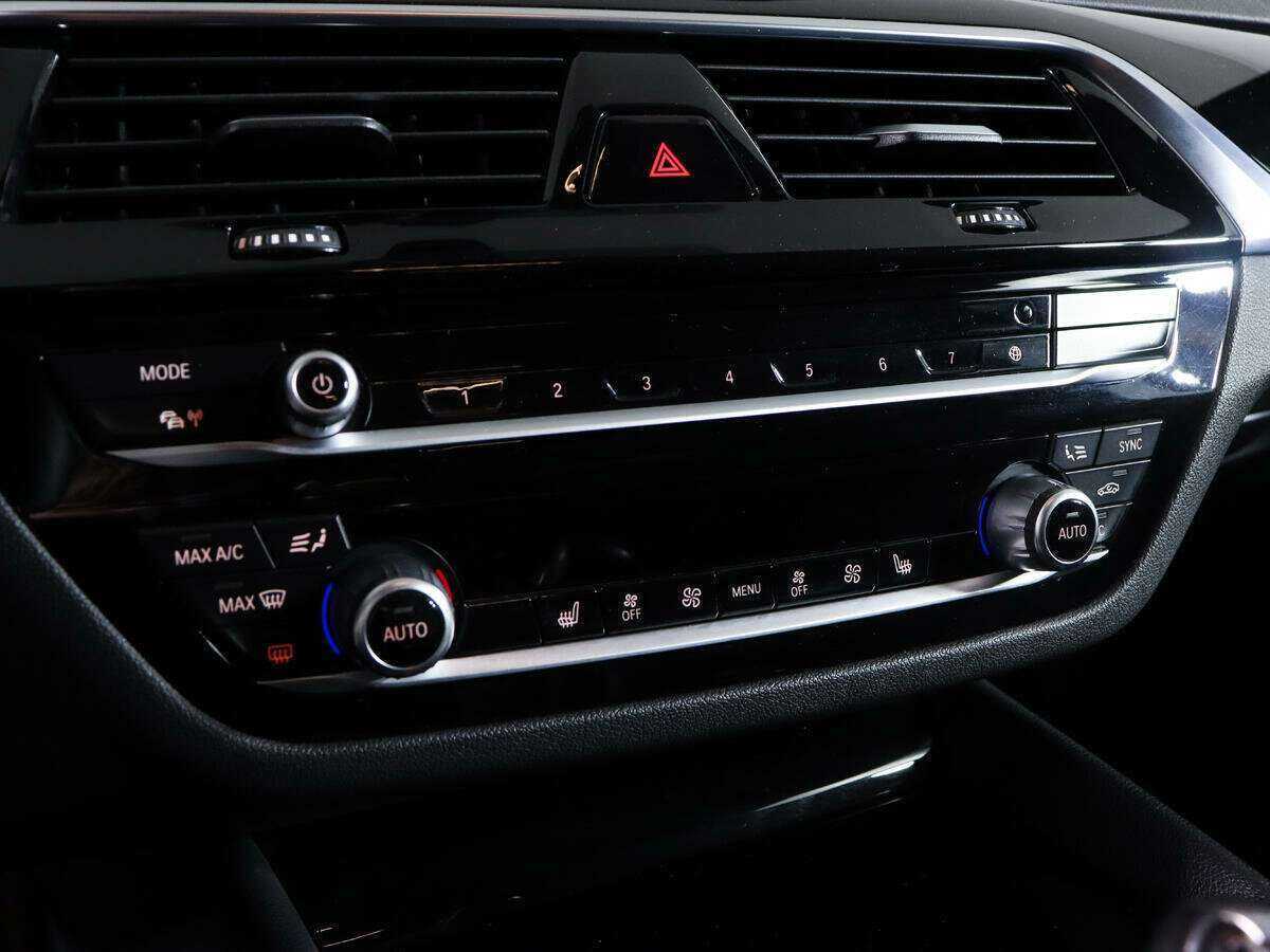 BMW 5 серии 2018 года с пробегом. Фото: #17