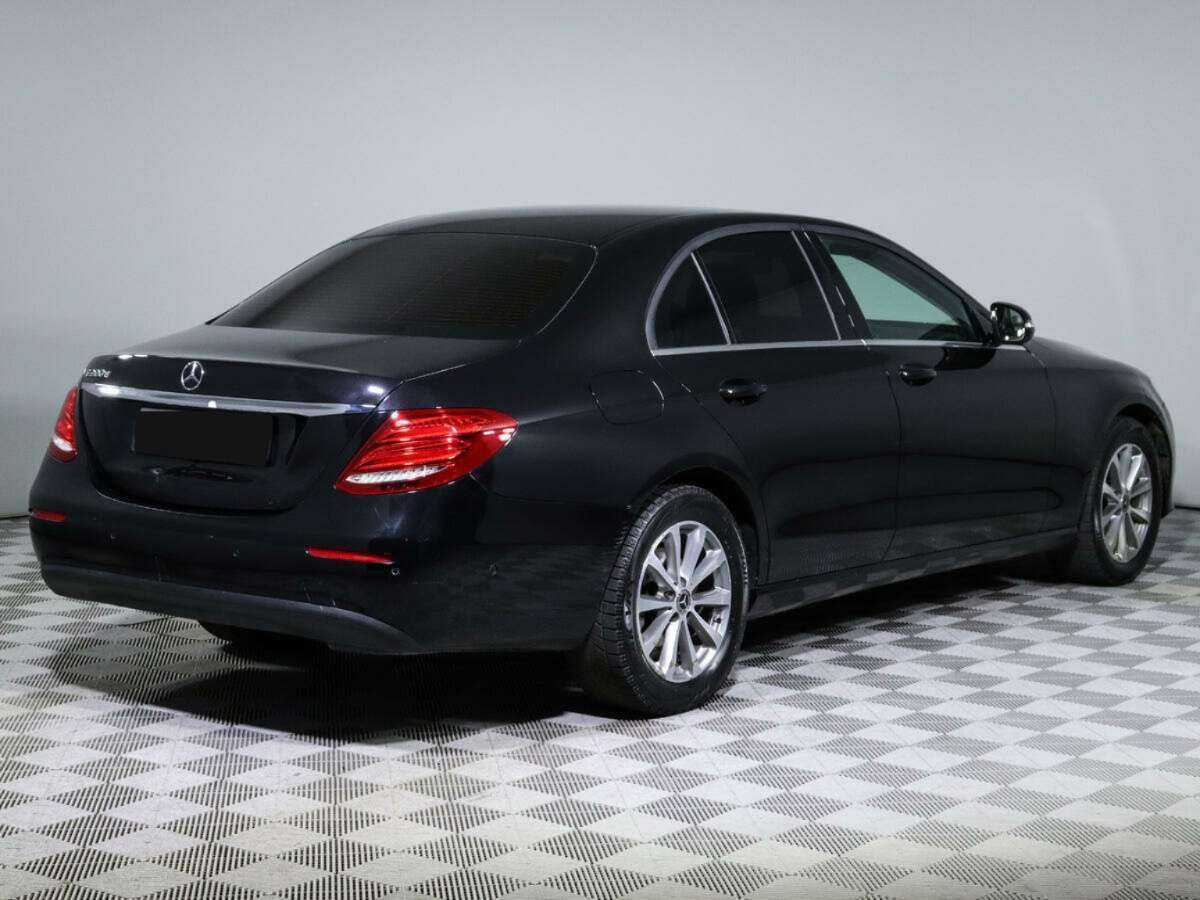 Mercedes-Benz E-Класс 2019 года с пробегом. Фото: #3