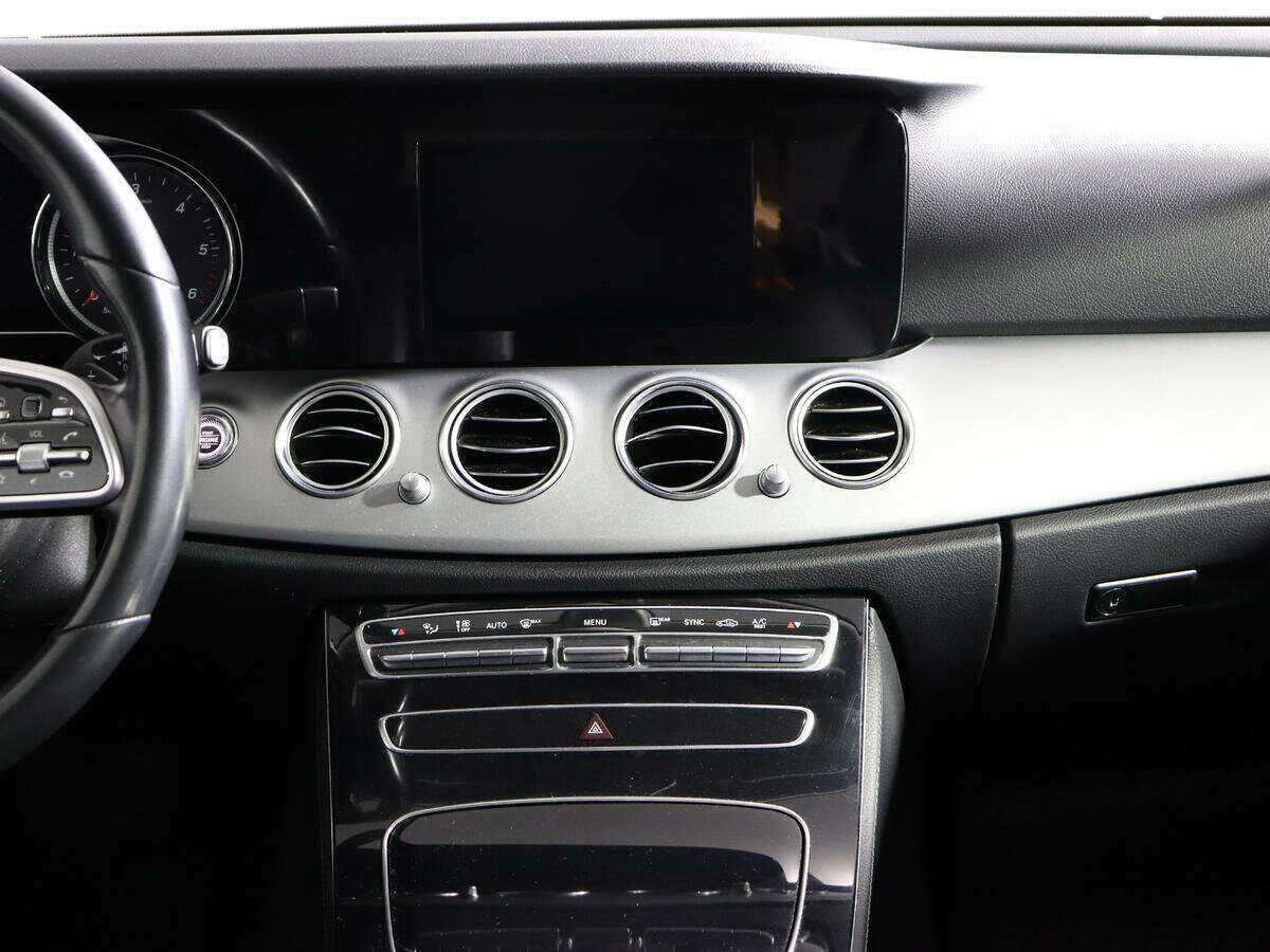 Mercedes-Benz E-Класс 2019 года с пробегом. Фото: #10