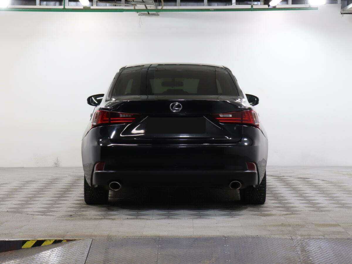 Lexus IS 2015 года с пробегом. Фото: #3