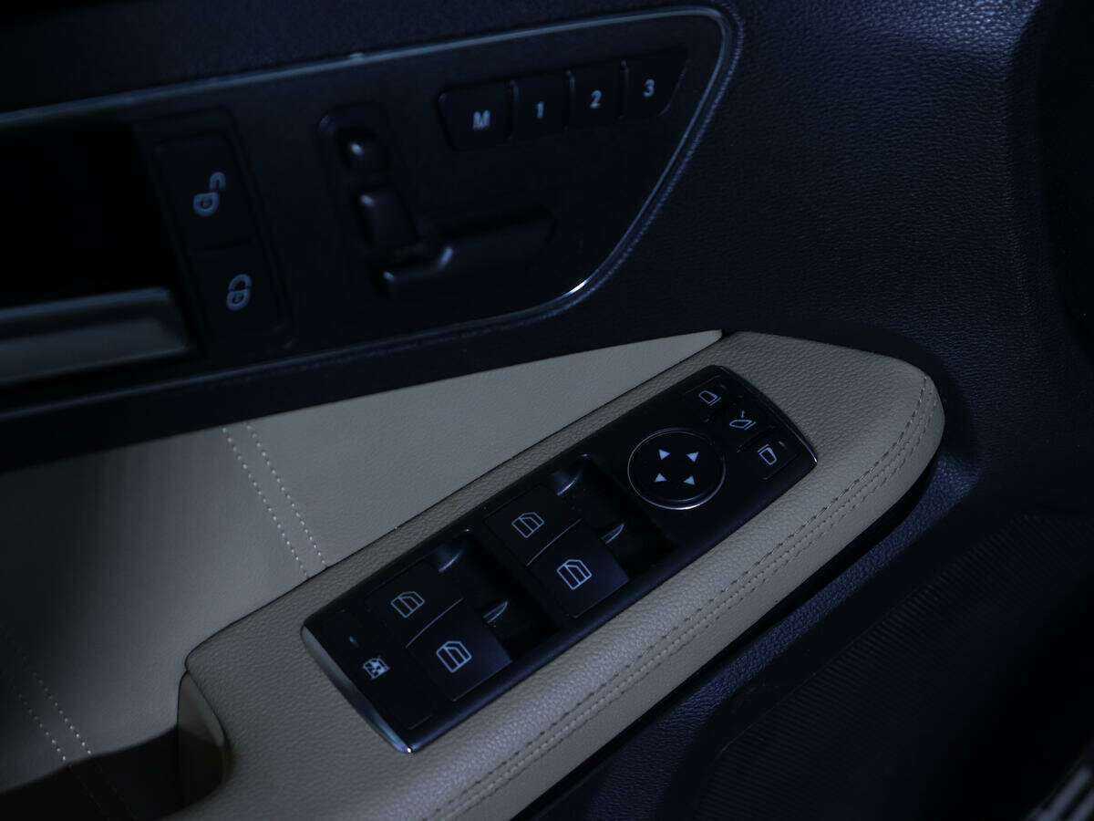 Mercedes-Benz E-Класс 2012 года с пробегом. Фото: #14