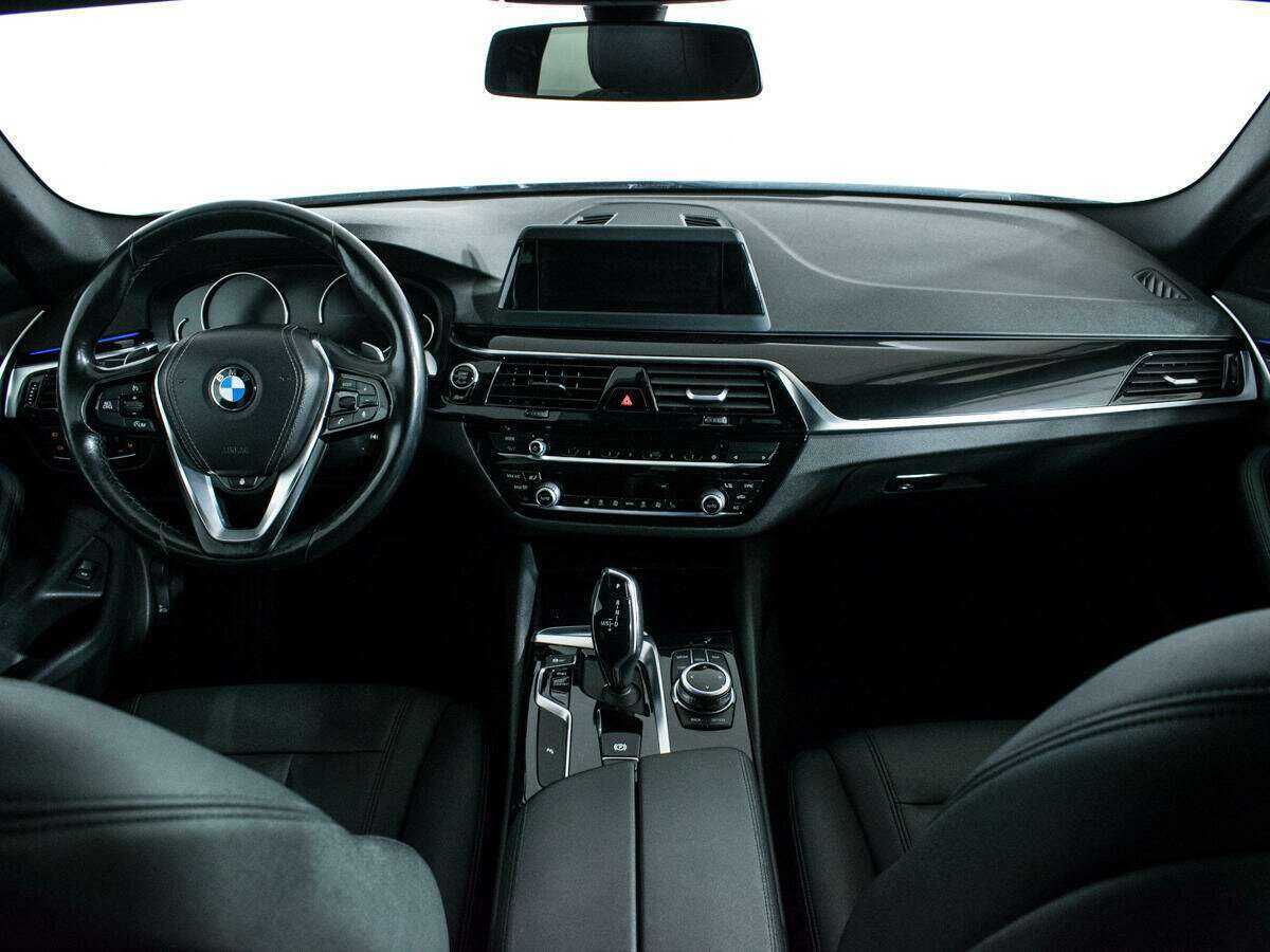 BMW 5 серии 2018 года с пробегом. Фото: #9