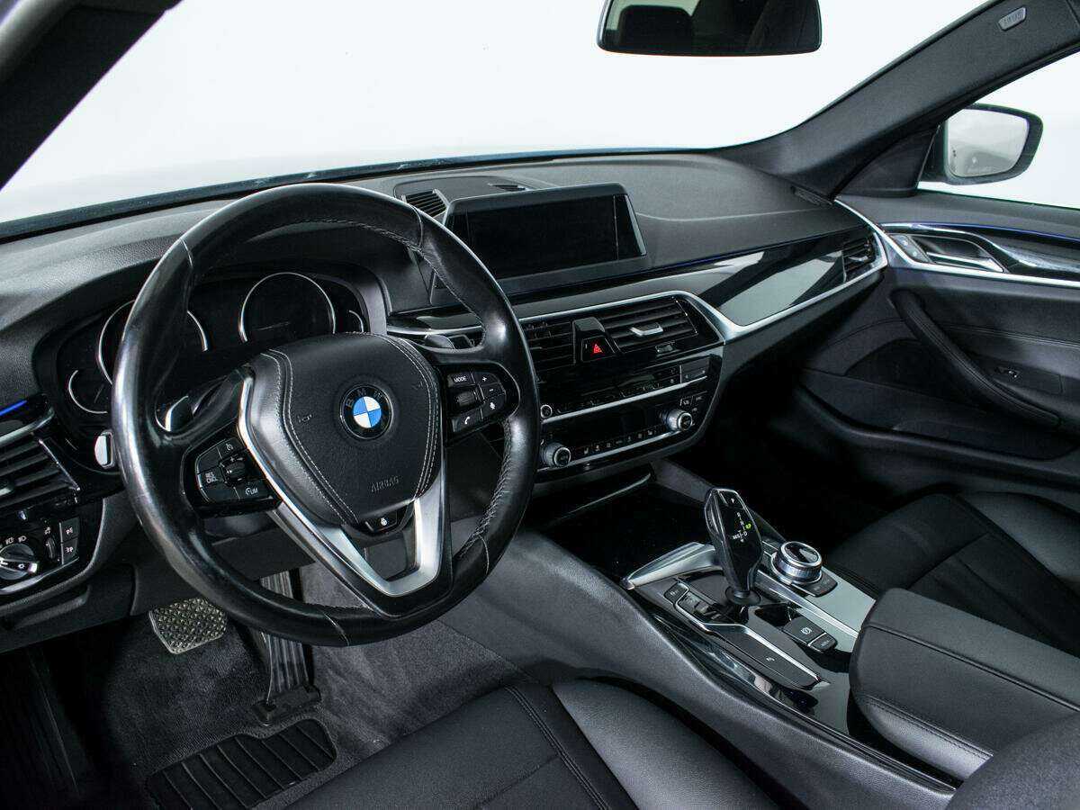 BMW 5 серии 2018 года с пробегом. Фото: #10