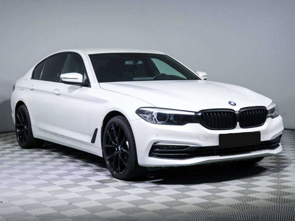 BMW 5 серии 2018 года с пробегом. Фото: #2